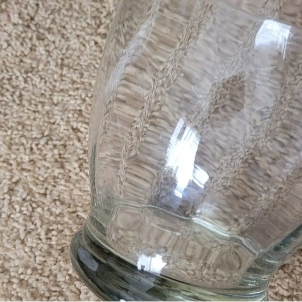 Candle and glass decor home accent bundle decoration  2 pieces set clear white